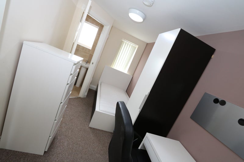 Dysart Close – 4 bed 4 bathroom - Bills Included - student accommodation in Coventry - img_1