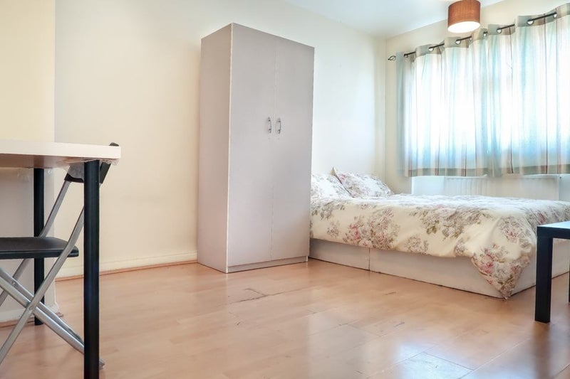 E16 / Canning Town / Beckton / Plaistow - student accommodation in Canning Town - img_1