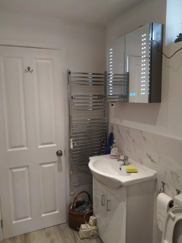 En Suite Double room in modernised house - student accommodation in Ruislip - img_6
