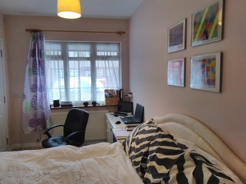 En Suite Double room in modernised house - student accommodation in Ruislip - img_3