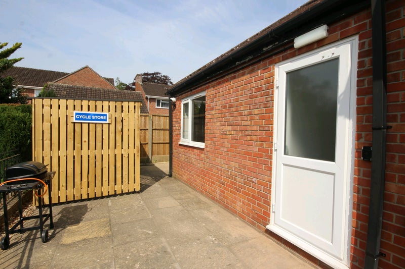 En Suite double room in premium HMO - student accommodation in Yeovil - img_6