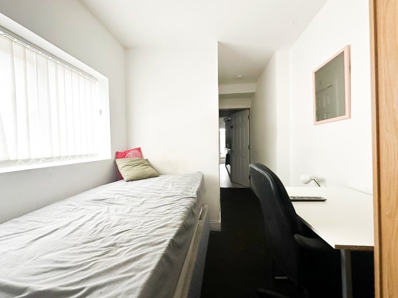 En Suite Room Minutes From Teesside University - student accommodation in Middlesbrough - img_7