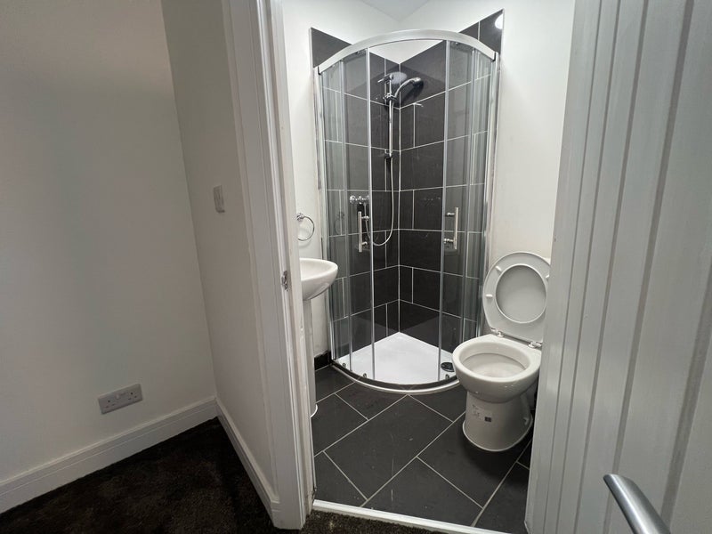 En Suite Rooms Available B10 Dss Uc Pip Welcome - student accommodation in Birmingham - img_4
