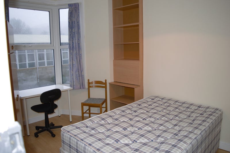 En suite Rooms to Let - student accommodation in Treforest - img_4
