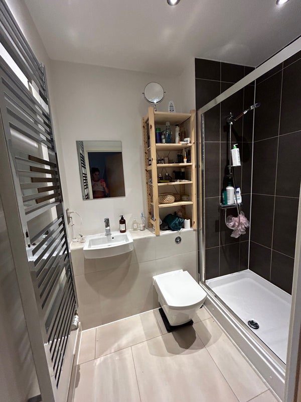 En suite - student accommodation in London E8 - img_6