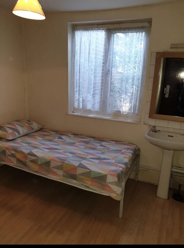 En-suite £127 Per Week Inc Bills Luton Centre - student accommodation in Luton - img_2