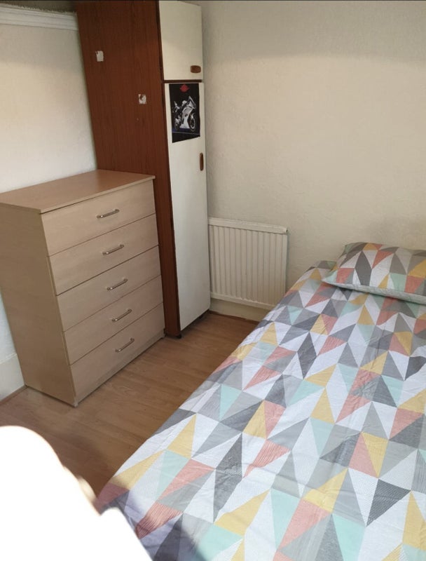 En-suite £127 Per Week Inc Bills Luton Centre - student accommodation in Luton - img_3