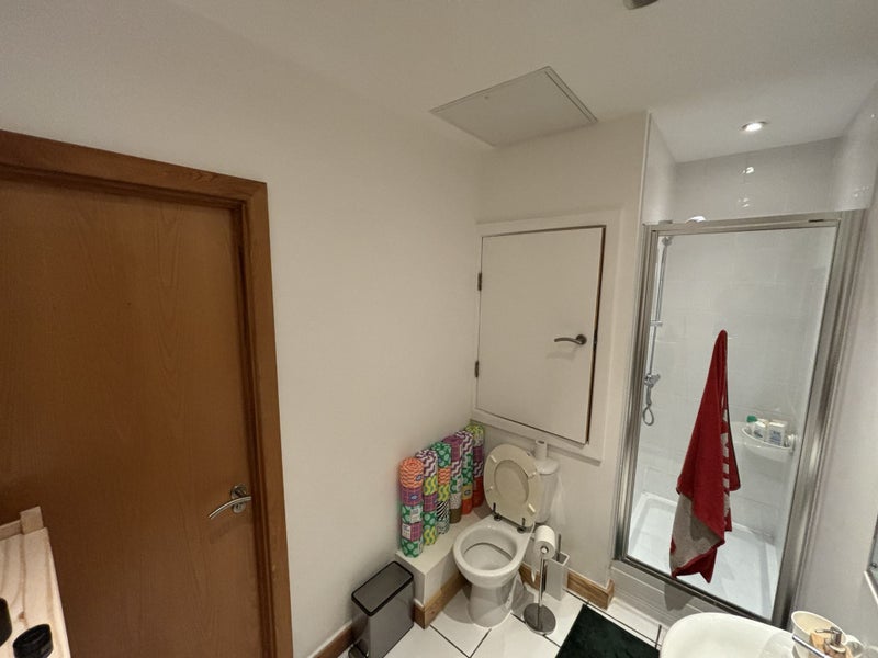 Bow/Beautiful Modern Ensuite Available Now! student accommodation in Bow - img_6