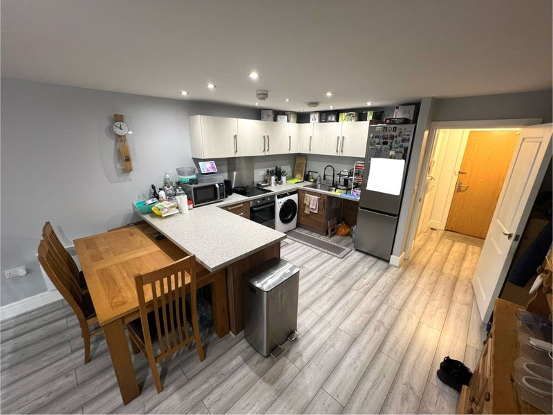En-suite double room with balcony near university - student accommodation in Hanley - img_3