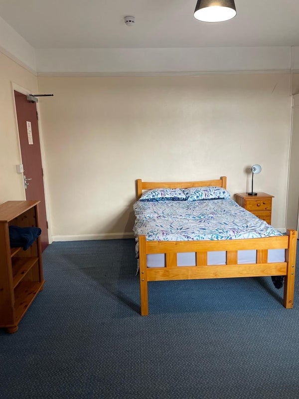 Ensuite furnished student rooms for 24-25 - student accommodation in Exeter - img_4