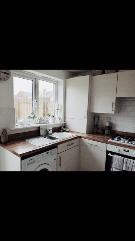 Ensuite In Brand New Town House And Double Room - student accommodation in Carmarthen - img_1