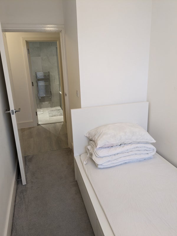 Ensuite room and single room to rent in CMK - student accommodation in Milton Keynes - img_6
