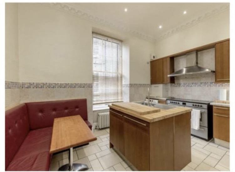 En-suite room in West End - student accommodation in Edinburgh - img_4