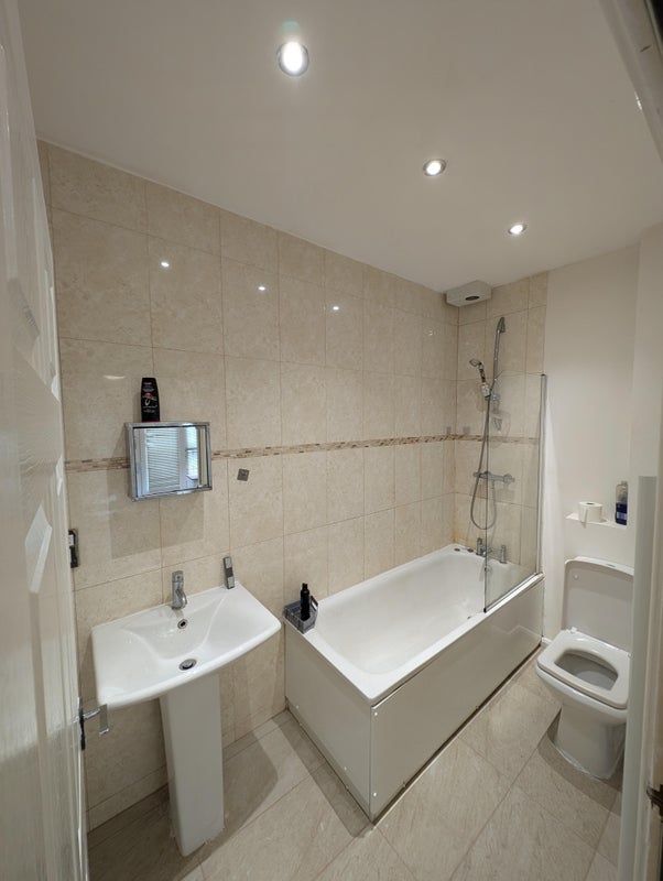 Ensuite Room - Short Let - student accommodation in Birmingham City Centre - img_4