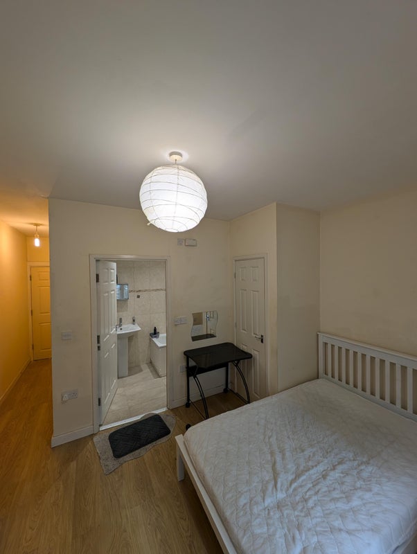Ensuite Room - Short Let - student accommodation in Birmingham City Centre - img_1