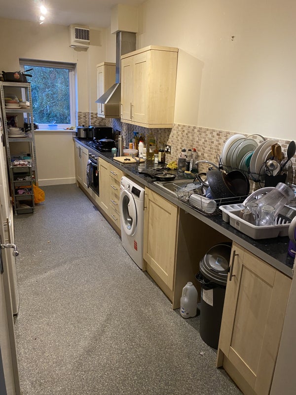 En-suite room to rent for short term - student accommodation in Headingley - img_6