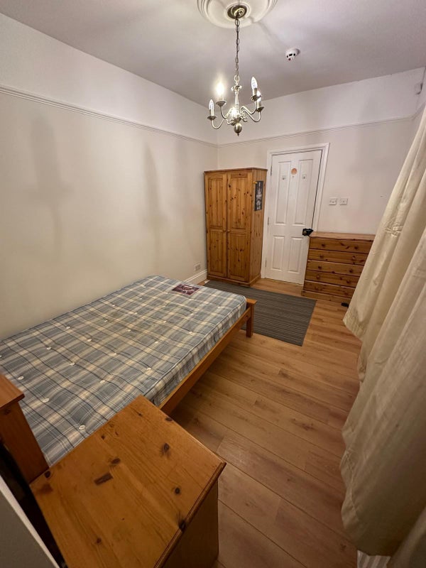 En-Suite Room With Home Office - student accommodation in Edgbaston - img_3