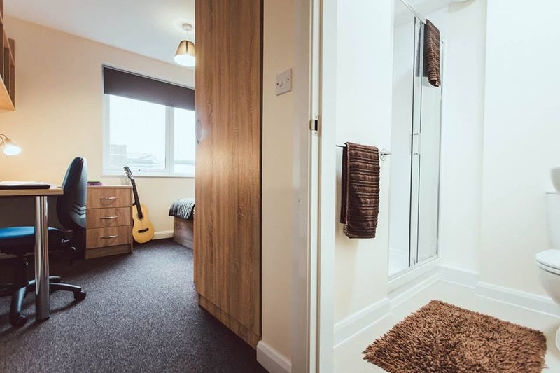 En-suite Student Room - Jubilee Court - student accommodation in Preston - img_6
