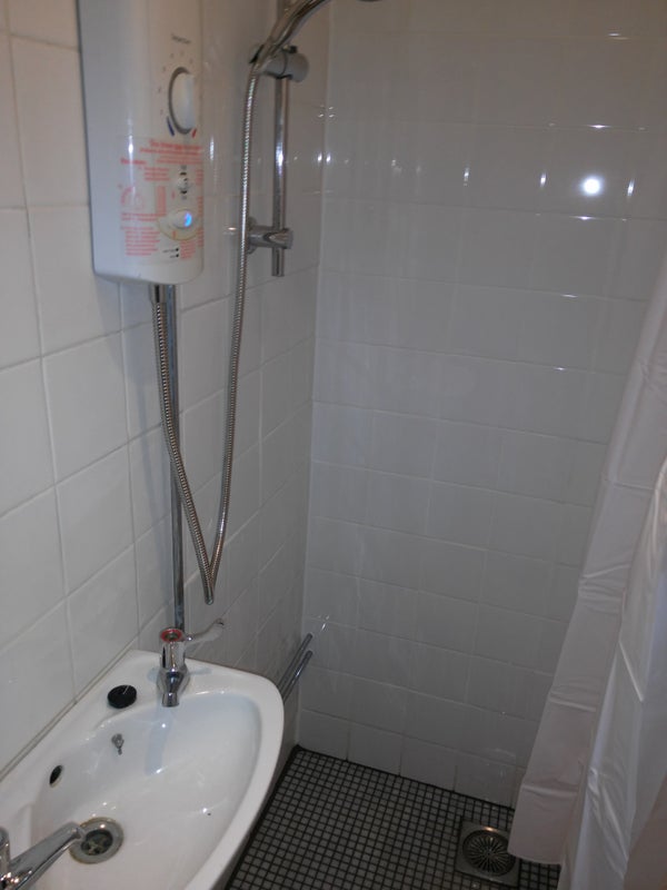 Ensuite, with mini kitchen and own access, single - student accommodation in Reading - img_4
