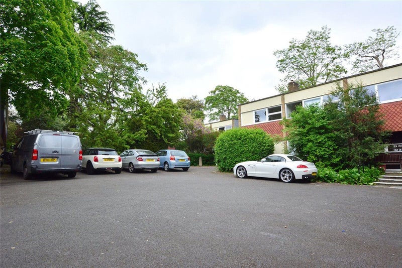 Entire 2 bed modernist flat (bills incl) SHORT LET - student accommodation in Blackheath - img_7