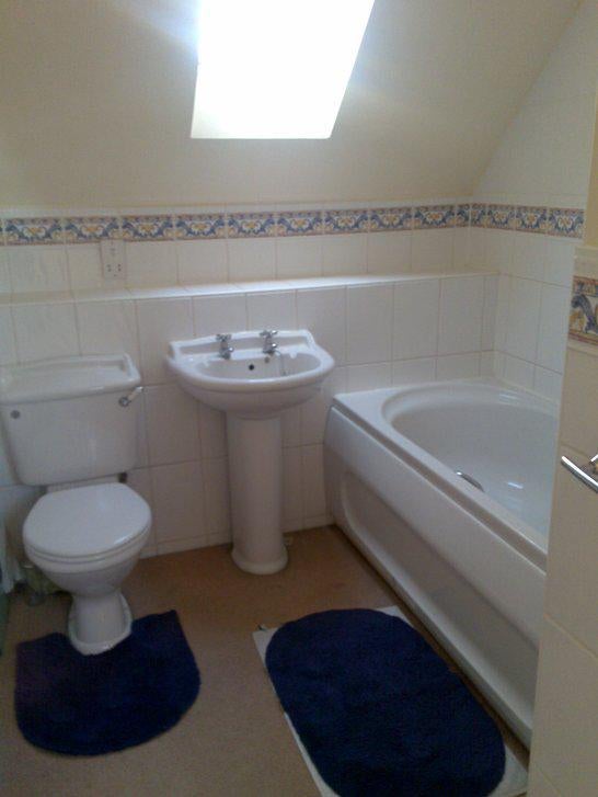 Epsom - Double room in modern house - student accommodation in Epsom - img_4