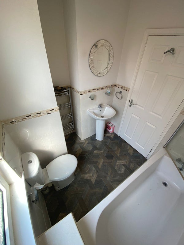 Executive Double Room In Very Large Modern House - student accommodation in Stafford - img_7