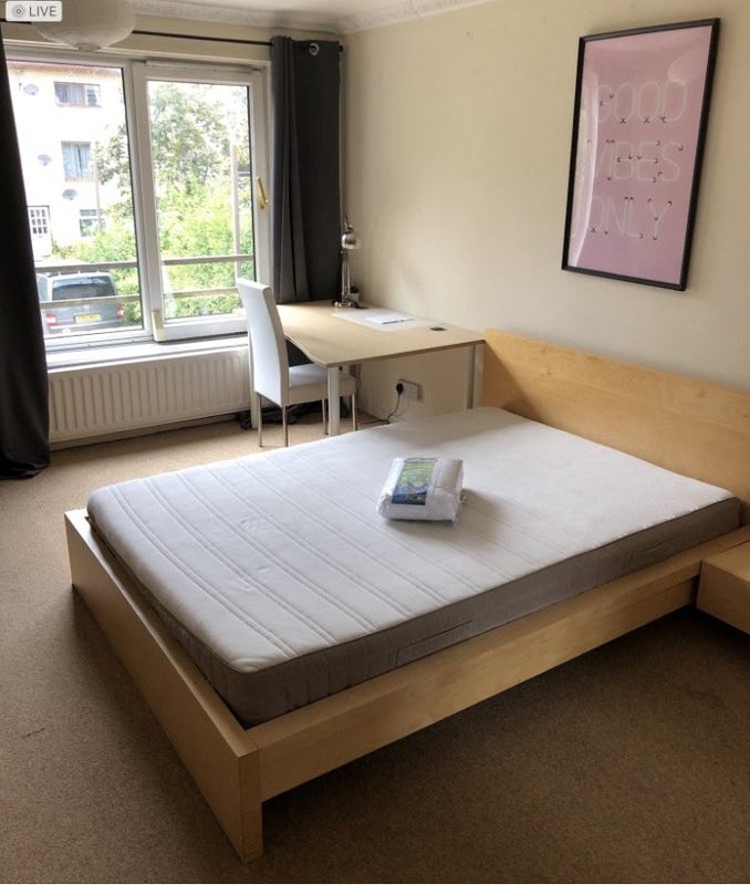 Extra large double bedroom with balcony - student accommodation in Milton Keynes - img_4