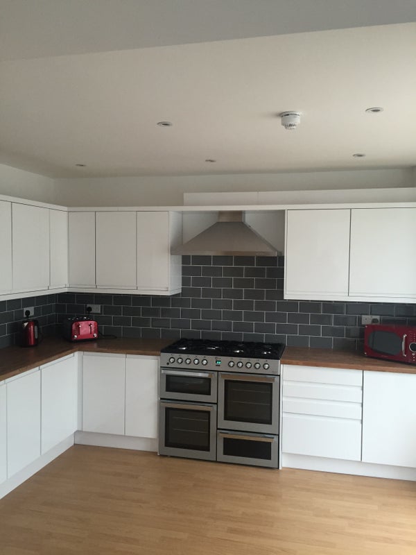 Extra Large Double Room in Adeyfield near Maylands - student accommodation in Hemel Hempstead - img_1