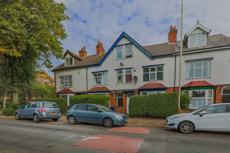 Fantastic , Large Double Room For Professionals - student accommodation in Leicester - img_2