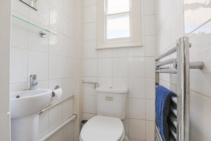 Fantastic , Large Double Room For Professionals - student accommodation in Leicester - img_6