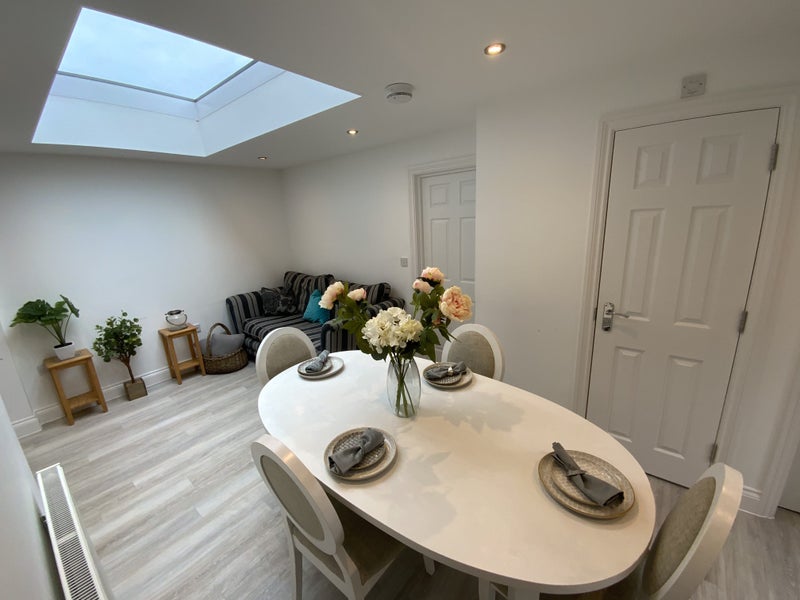 Female preferred:  Spacious  Double Rooms!!  (18STJ) - student accommodation in Guildford - img_6