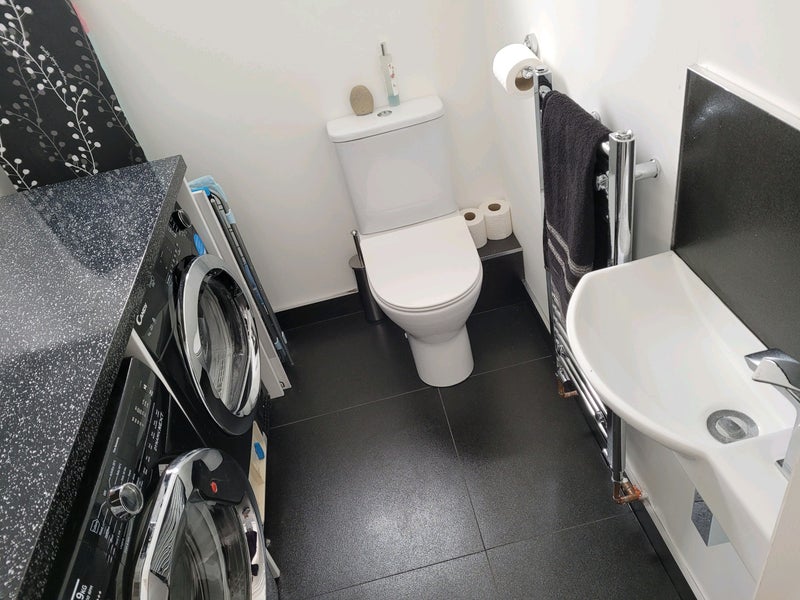 FEMALE wanted for stunning home - student accommodation in Castle Hill - img_3