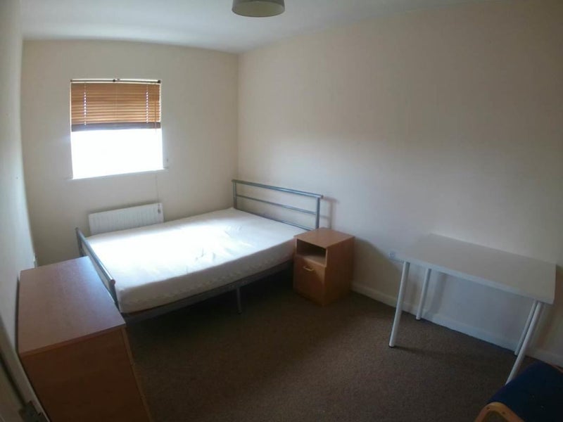 Flat Available £1700 pm - student accommodation in Hatfield - img_2