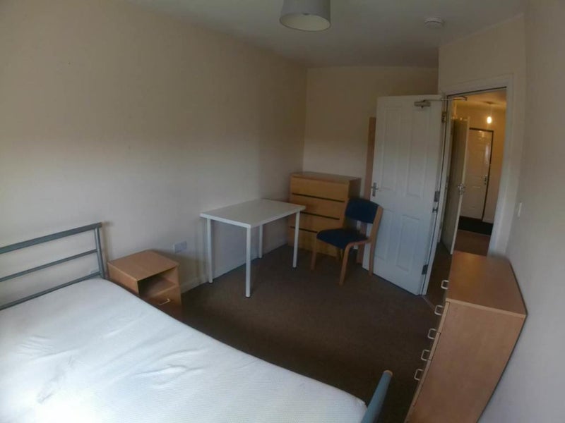 Flat Available £1700 pm - student accommodation in Hatfield - img_4