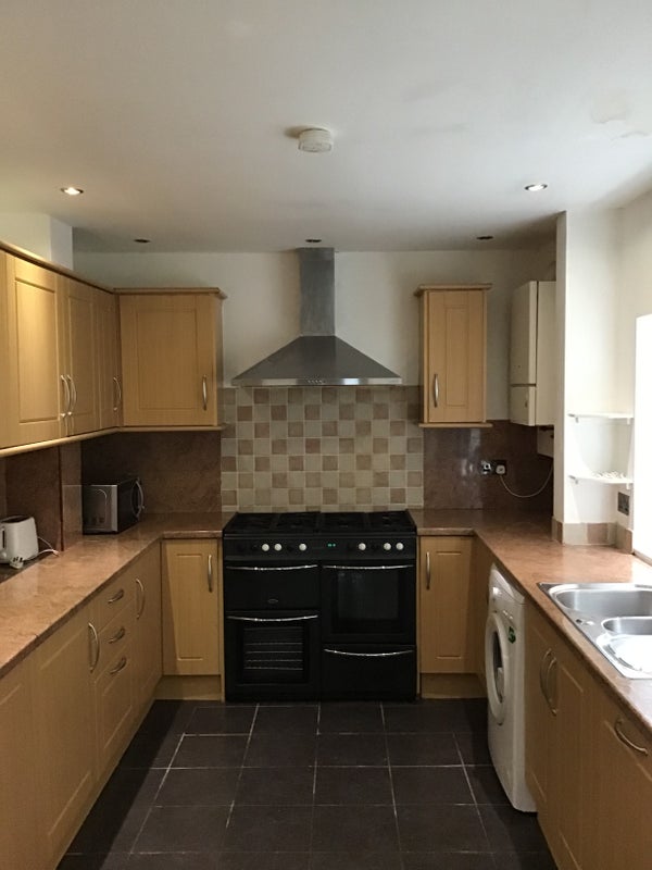 Fully Furnished 4 Bedroom House, CV2 - student accommodation in Coventry - img_11