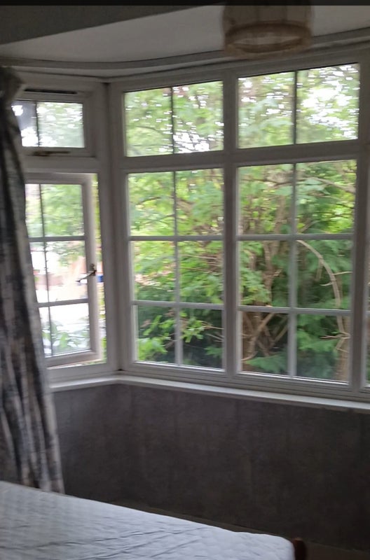 Fully Furnished Double room available - student accommodation in Perivale - img_2