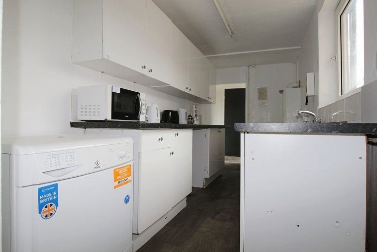 Fully furnished double room in 4 bed shared house - student accommodation in Lincoln - img_4