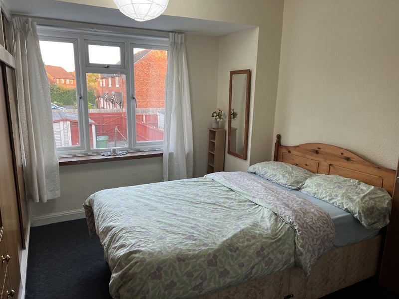 accommodation/fully-furnished-large-double-room-in-leamington/93192534-66f7.jpg