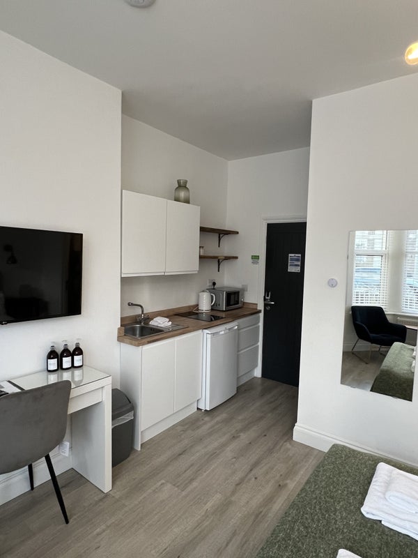 Fully Furnished STUDIO Flat Available - student accommodation in Weston-super-Mare - img_6