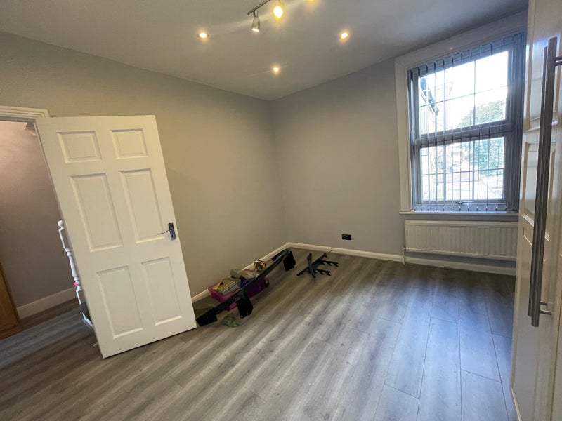 Fully refurbished Double room in central Slough - student accommodation in Slough - img_4