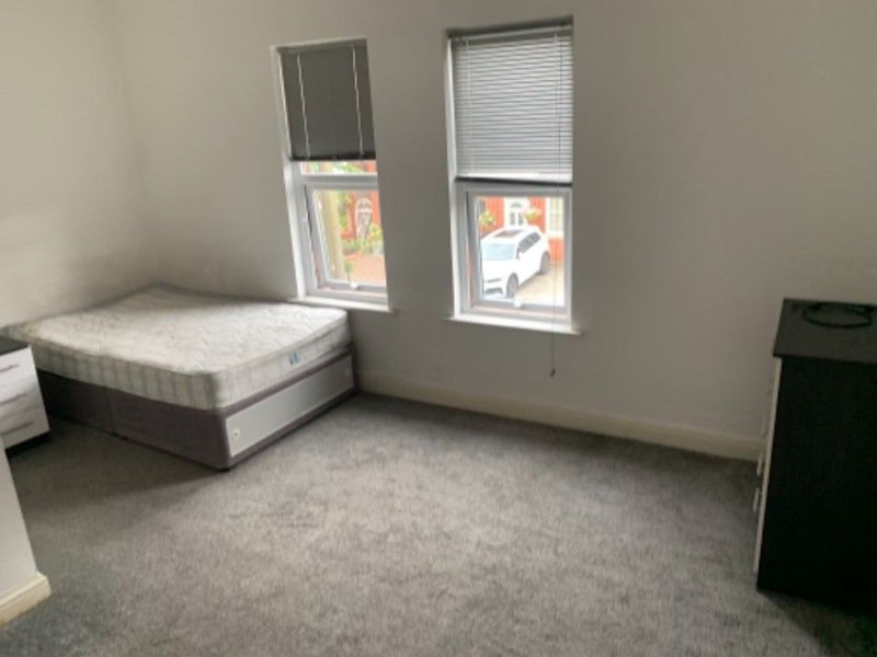 Furnished Double Room With En-Suite - student accommodation in Wigan - img_1
