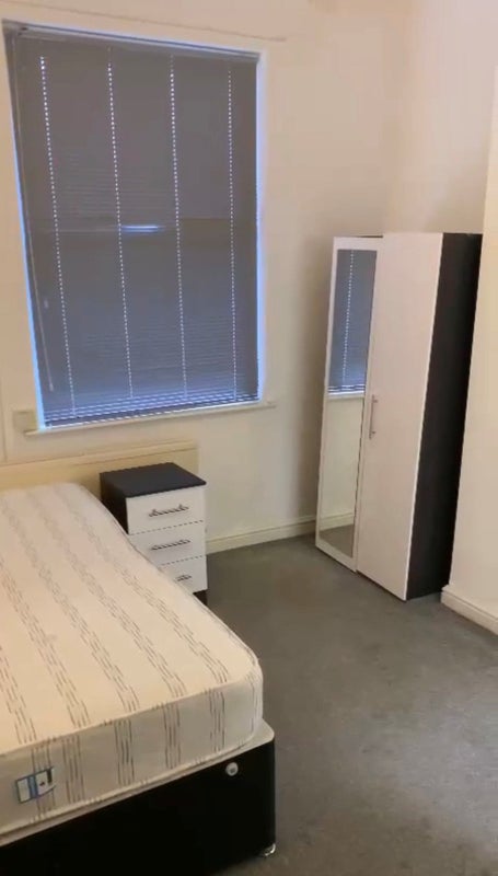 Furnished Double Room With En-Suite - student accommodation in Wigan - img_4