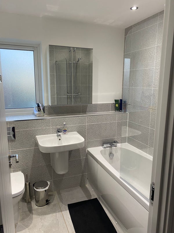 Furnished double room with own bathroom bills inc. - student accommodation in Leamington Spa - img_6