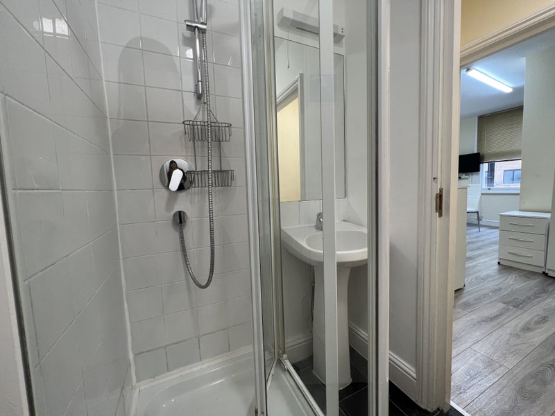Furnished Double Studio Flat in South Kensington - student accommodation in South Kensington - img_8