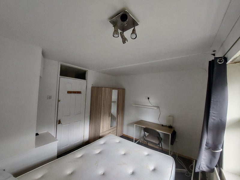 Furnished Room for Rent in a Friendly Home - student accommodation in Birmingham - img_4