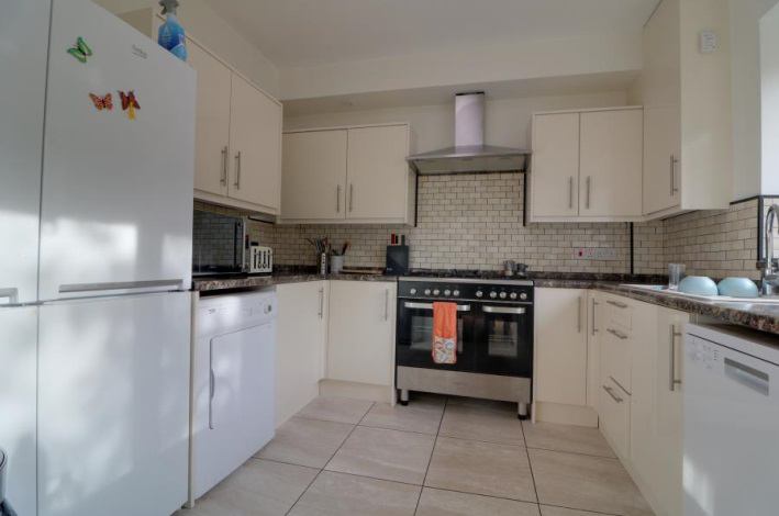 Furnished Room Let in Shared House - student accommodation in Weston-super-Mare - img_1