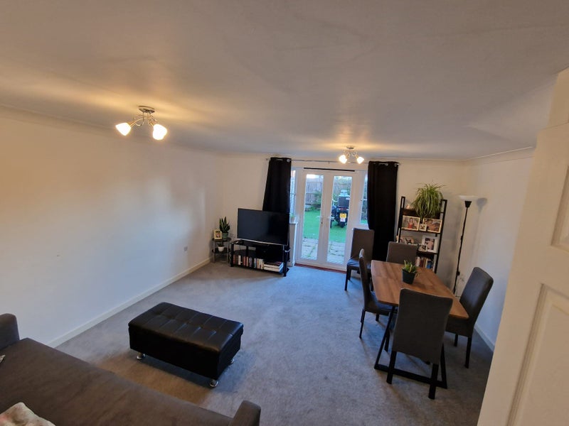 Furnished rooms in spacious family house. - student accommodation in Kemsley - img_1