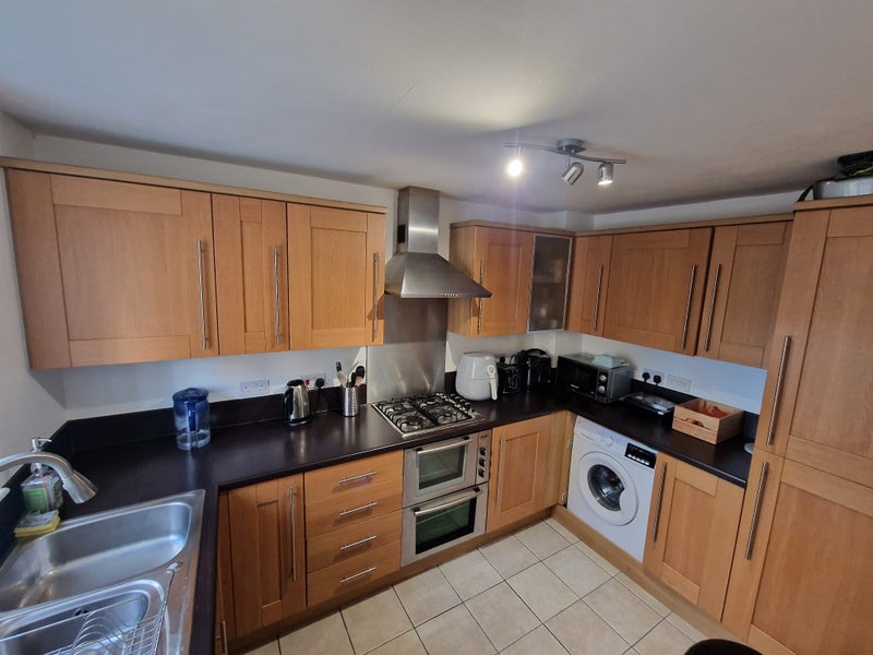 Furnished rooms in spacious family house. - student accommodation in Kemsley - img_2