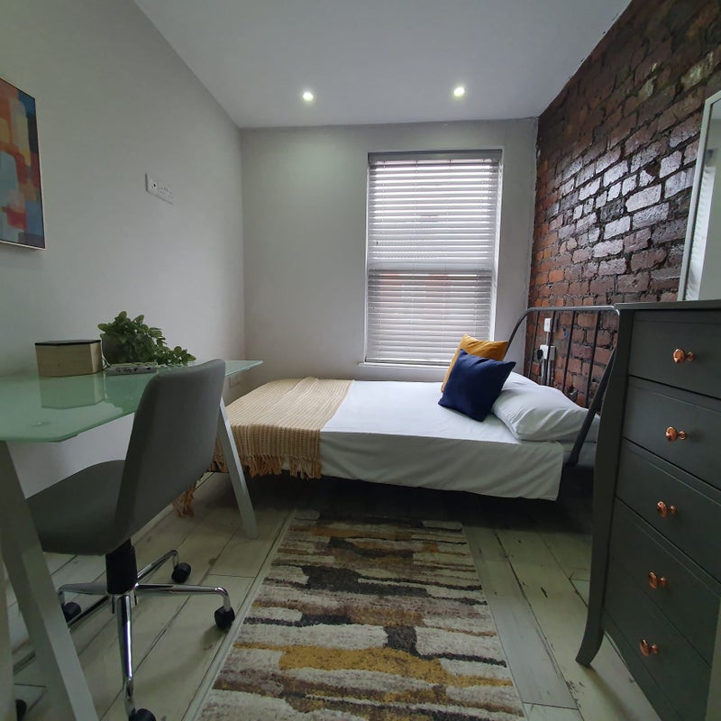 **Gorgeous 8 Bedroomed House In Central Location** - student accommodation in Liverpool - img_3