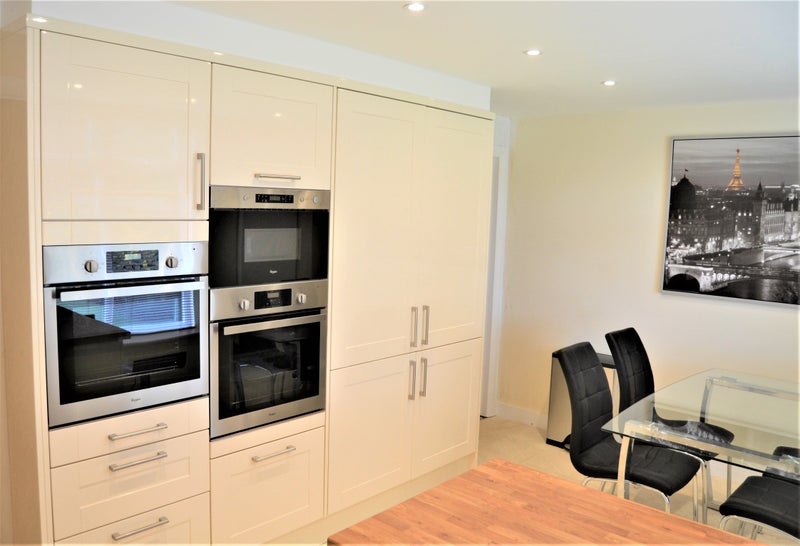 Great Double Bedroom Own Shower Room - student accommodation in Bracknell - img_3